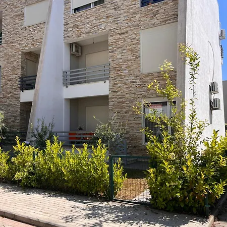 Apartament Gjiri I Lalzit *