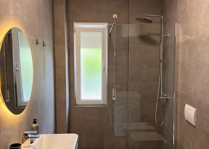 Gjiri I Lalzit Apartament